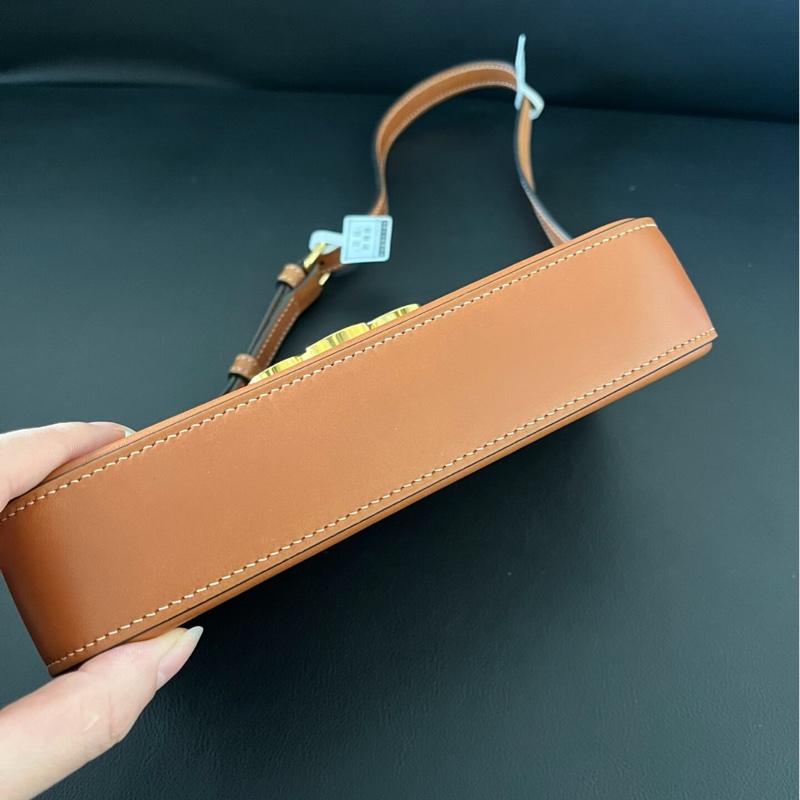 【95新 ✨ 全網最低價！】Celine 凱旋門Teen 腋下包焦糖色 經典保值款-7