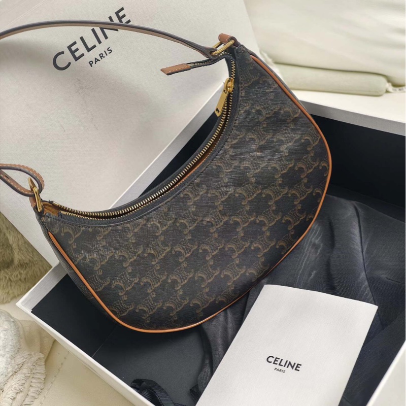 【97新 ✨ 全網最低價！】Celine 老花 AVA 腋下包經典保值款-3