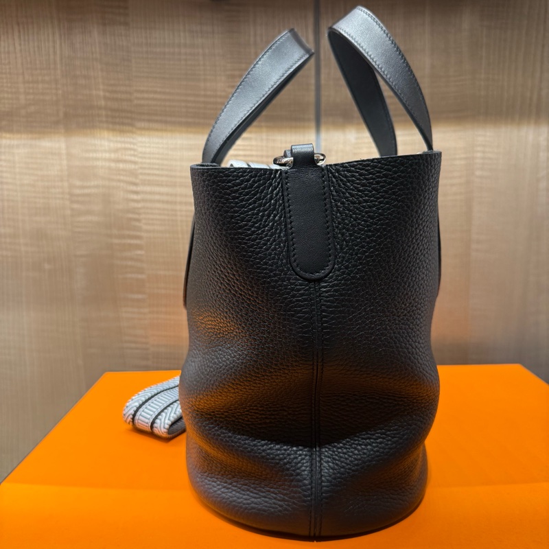 Hermes 閒置98新 （2023年12月購入 B刻）IN THE LOOP23 黑色豬鼻銀扣菜籃子-5