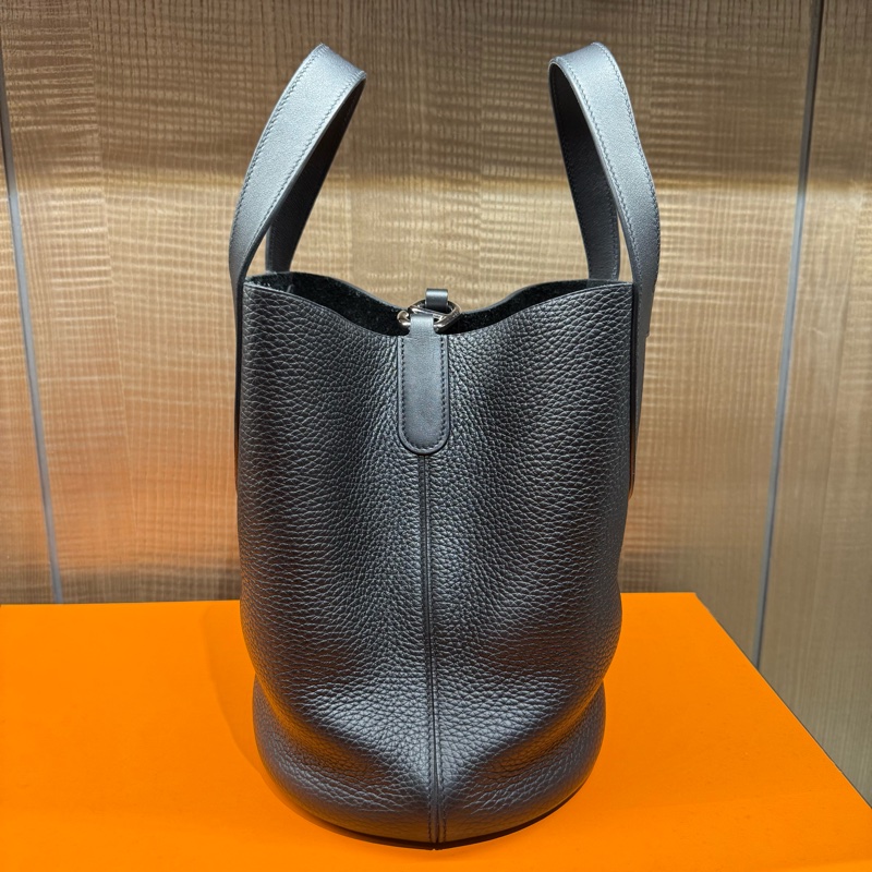 Hermes 閒置98新 （2023年12月購入 B刻）IN THE LOOP23 黑色豬鼻銀扣菜籃子-9