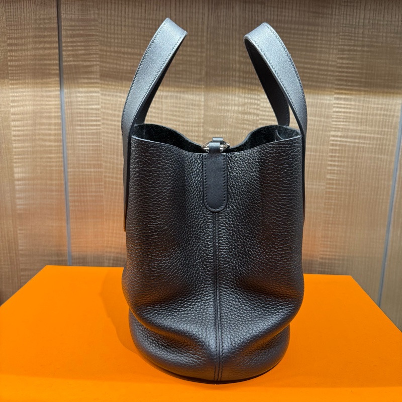 Hermes 閒置98新 （2023年12月購入 B刻）IN THE LOOP23 黑色豬鼻銀扣菜籃子-11