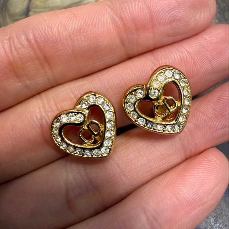 【97新 ✨ 全網最低價！】中古德產Dior 愛心耳夾 金色CD標誌 （下單前先詢問庫存❗️）-2
