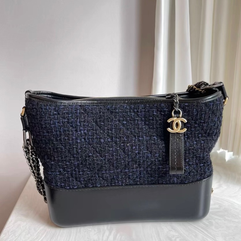 【96新 ✨ 全網最低價!】香奈兒 Chanel 毛呢款流浪包 海軍藍 中號 25開 (下單前先詢問庫存❗️)-1