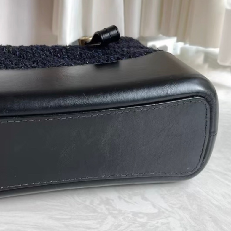 【96新 ✨ 全網最低價!】香奈兒 Chanel 毛呢款流浪包 海軍藍 中號 25開 (下單前先詢問庫存❗️)-8