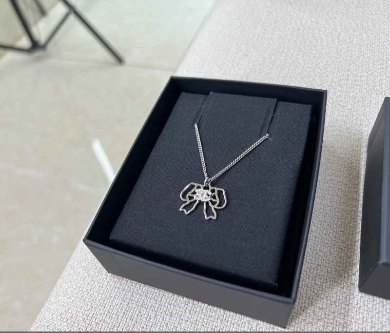 【99新✨稀有罕見✨全網最低價】Chanel經典CC 蝴蝶雙C項鍊A98004-2