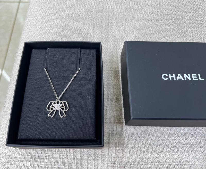 【99新✨稀有罕見✨全網最低價】Chanel經典CC 蝴蝶雙C項鍊A98004-3