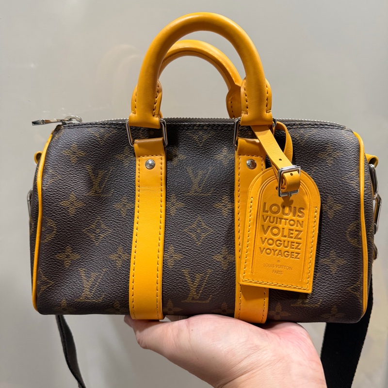 LV Louis Vuitton M12733 老花 Keepall 25 斜背包 發財黃-8