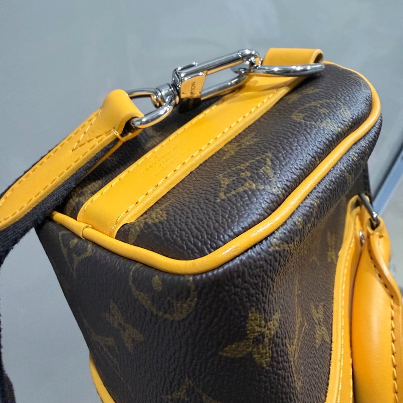 LV Louis Vuitton M12733 老花 Keepall 25 斜背包 發財黃-10