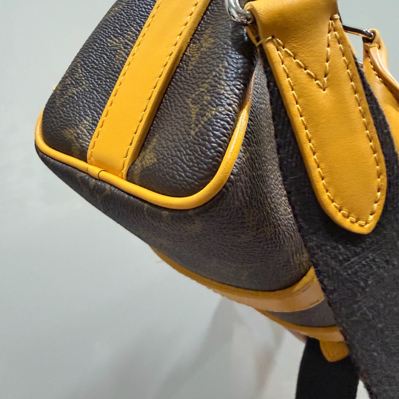 LV Louis Vuitton M12733 老花 Keepall 25 斜背包 發財黃-12