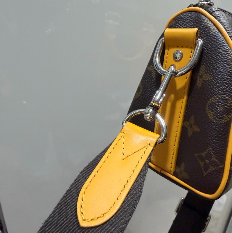 LV Louis Vuitton M12733 老花 Keepall 25 斜背包 發財黃-18
