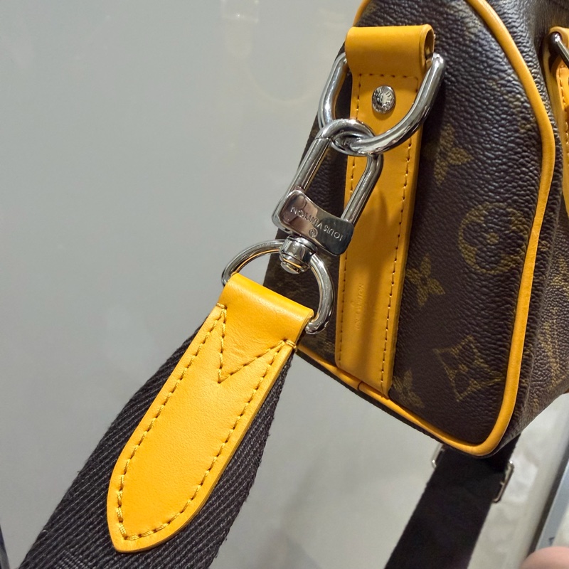LV Louis Vuitton M12733 老花 Keepall 25 斜背包 發財黃-20