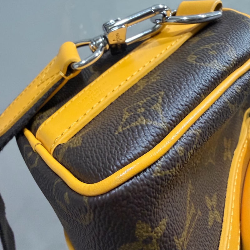LV Louis Vuitton M12733 老花 Keepall 25 斜背包 發財黃-26