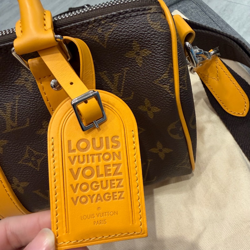 LV Louis Vuitton M12733 老花 Keepall 25 斜背包 發財黃-33