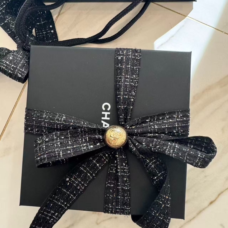 【全新聖誕包裝🌟可愛精緻😍全網最低價】Chanel 2025 VIC聖誕禮物 小鹿項鍊-3