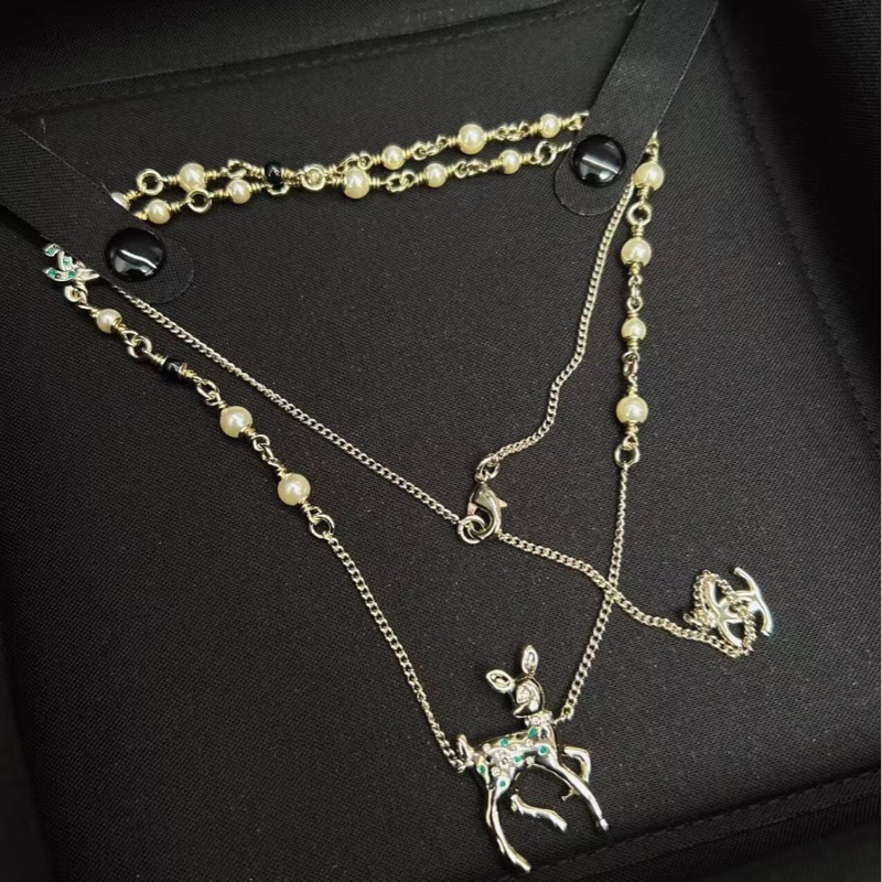 【全新聖誕包裝🌟可愛精緻😍全網最低價】Chanel 2025 VIC聖誕禮物 小鹿項鍊-4