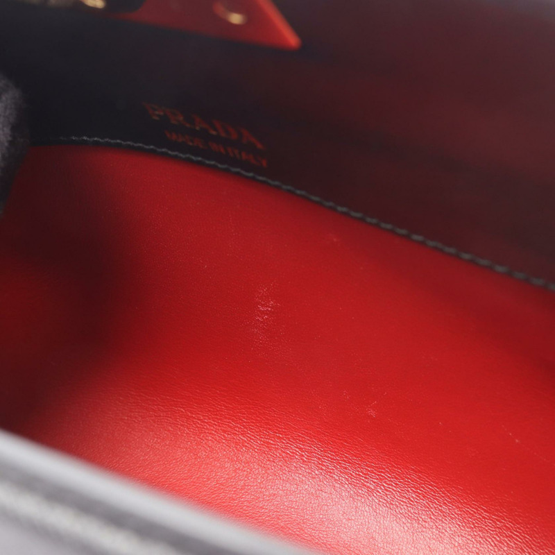 PRADA 圓筒形單肩斜背包，黑色 Saffiano 皮革，二手女款-5
