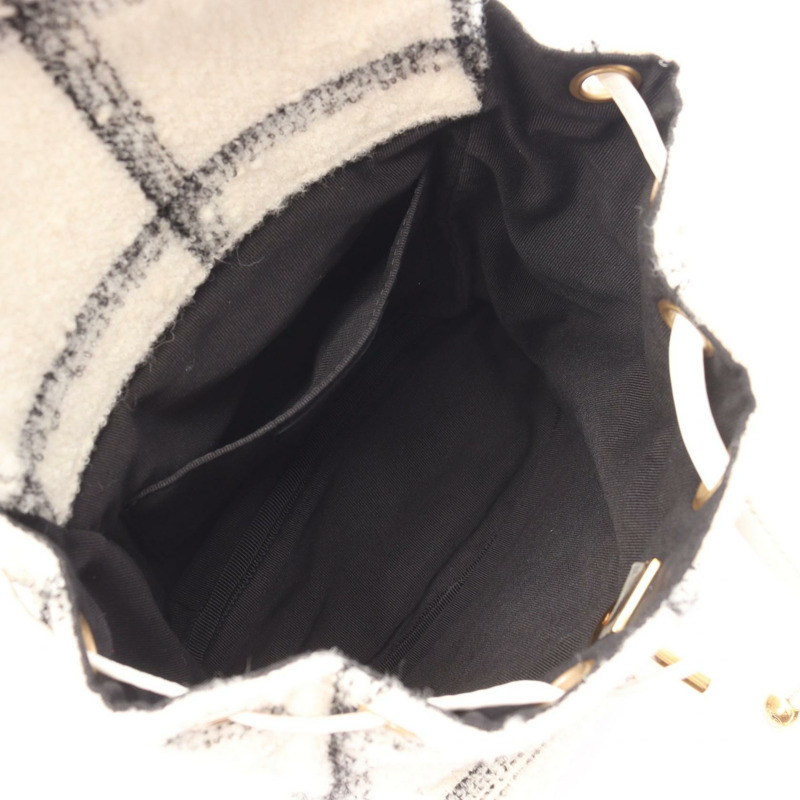 香奈兒 COCO 標誌鏈雙肩包，白色黑色金色五金，二手，女士 CC-2