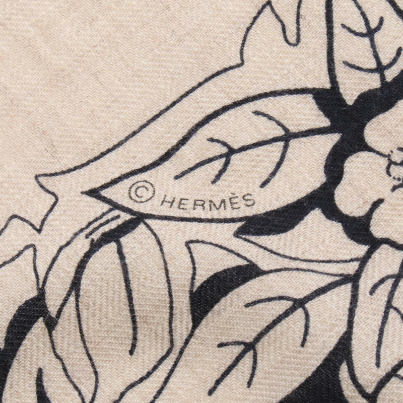 愛馬仕 Carre Geant 140 JUNGLE LOVE 絲巾披肩/圍巾/圍巾，真絲羊絨材質，米色/黑色-1