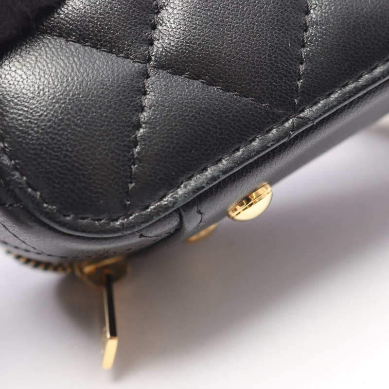 香奈兒 (CHANEL) 絎縫鏈條斜背化妝包 AP3088 羊皮黑色金色五金-9