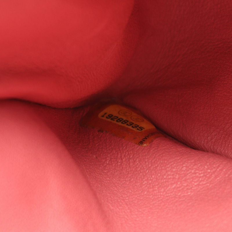 香奈兒 (CHANEL) 絎縫單蓋鏈條肩背包，羊皮材質，粉紅色，金色五金，二手-4