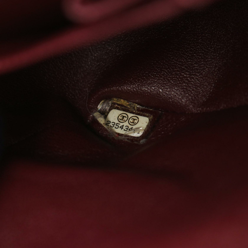 香奈兒 (CHANEL) Matelasse W 翻蓋鏈條肩背包，黑色小牛皮，二手，金色五金-4