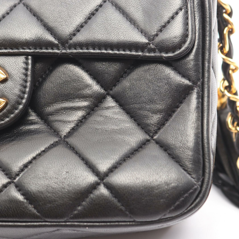 香奈兒 (CHANEL) Matelasse 鏈條斜挎包，流蘇羊皮，黑色，二手，金色五金 CC-5