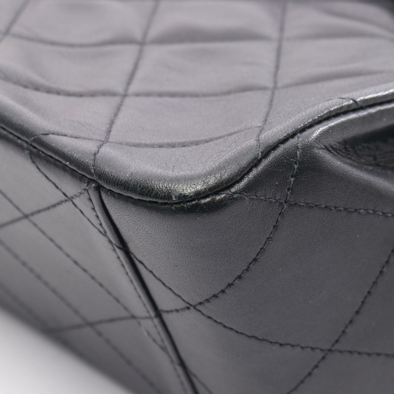 香奈兒 Jumbo Matelasse 34 單翻蓋鏈條肩背包，羊皮材質，黑色，二手，金色五金-9