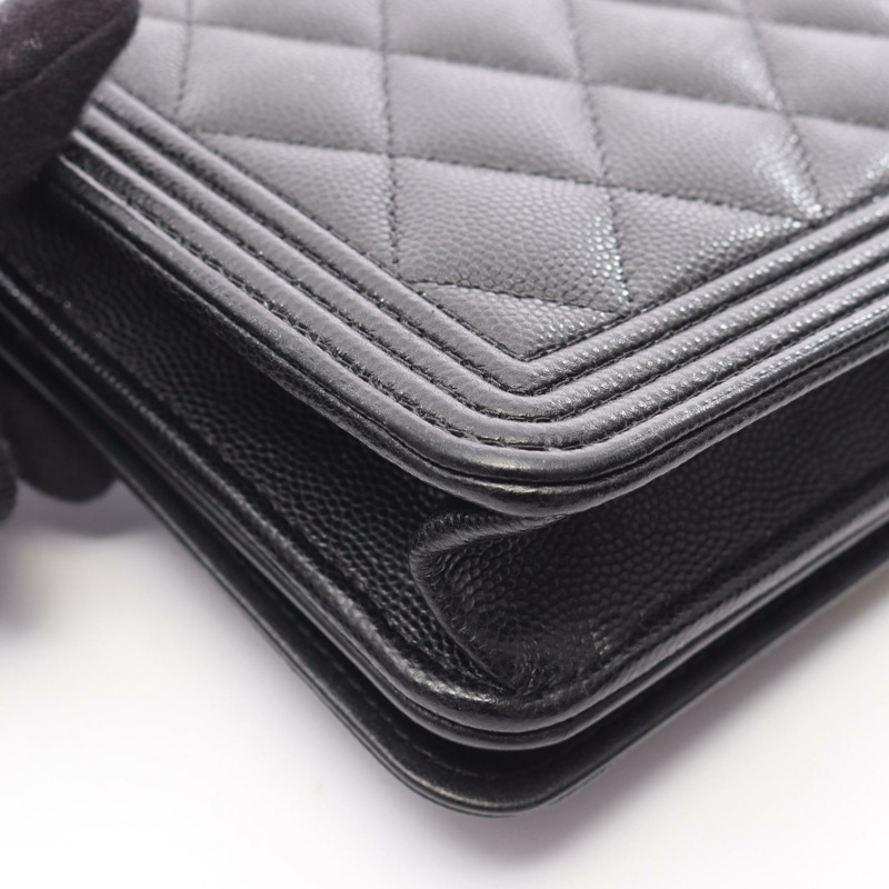 香奈兒 Boy Chanel Matelasse 鏈條肩背包，黑色皮革，二手，金色五金-9