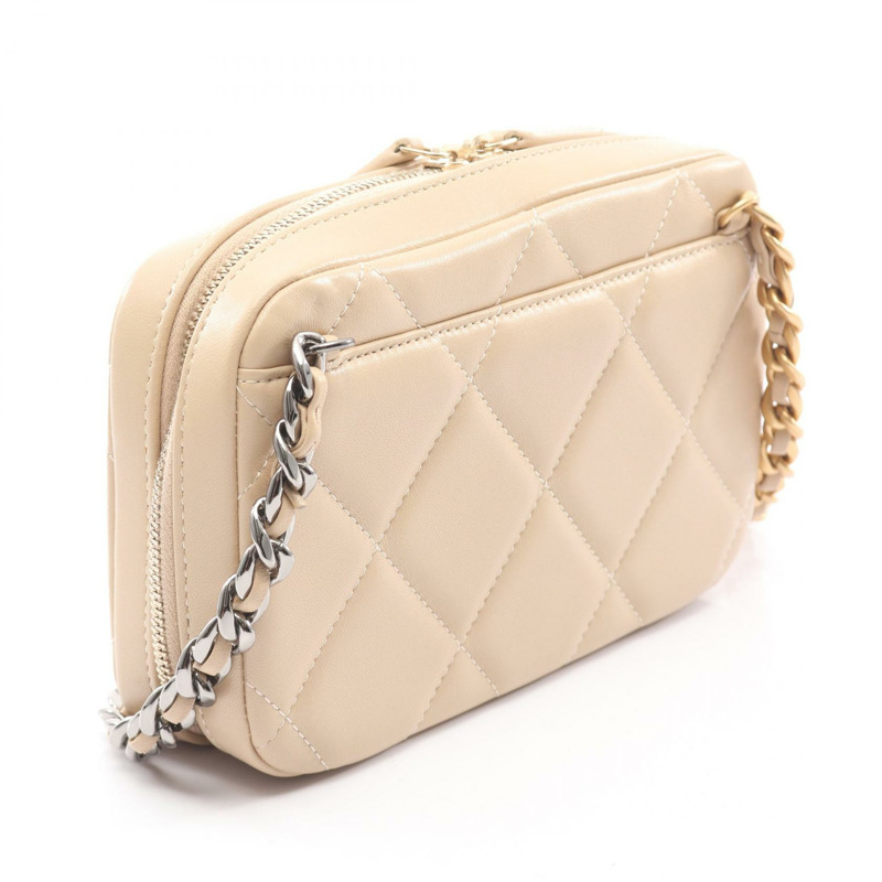 香奈兒 19 dix-neuf Matelasse 鏈條肩背斜背包，米色皮革，二手 CC-1
