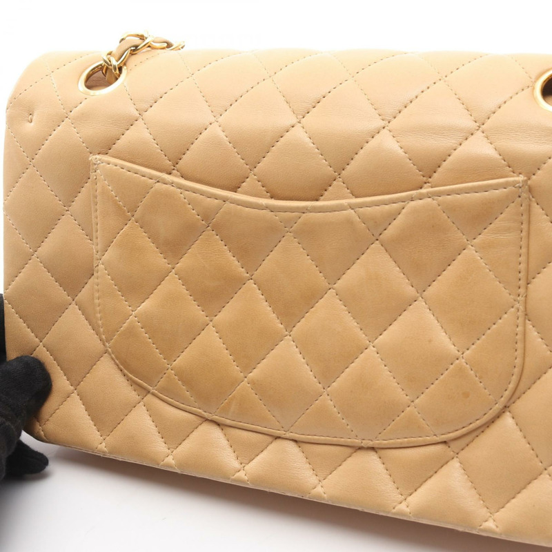 香奈兒 (CHANEL) Matelasse W 翻蓋鏈條肩背包 A01112 米色皮革 GHW 二手 CC-9