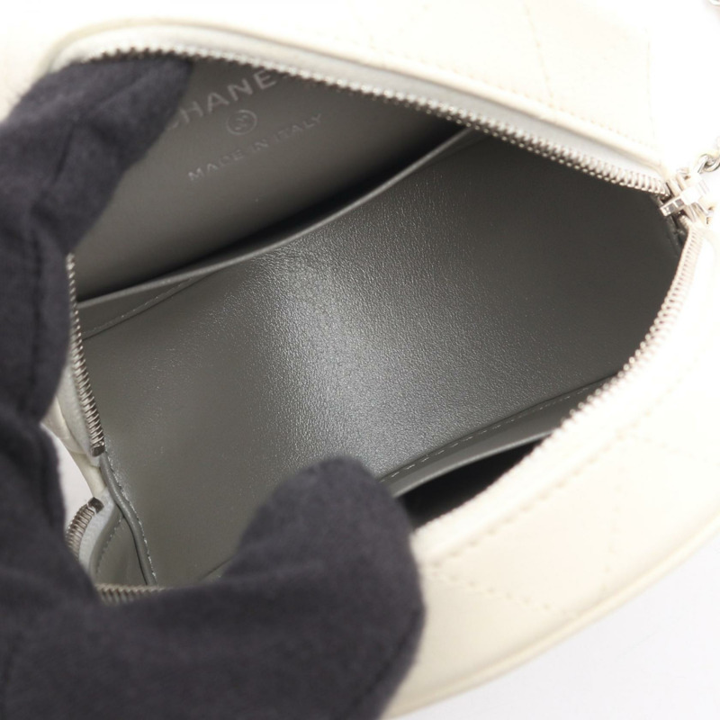 香奈兒 (CHANEL) Matelasse 單肩斜背包 AP2388 白色皮革金屬 SHW 二手 CC-2