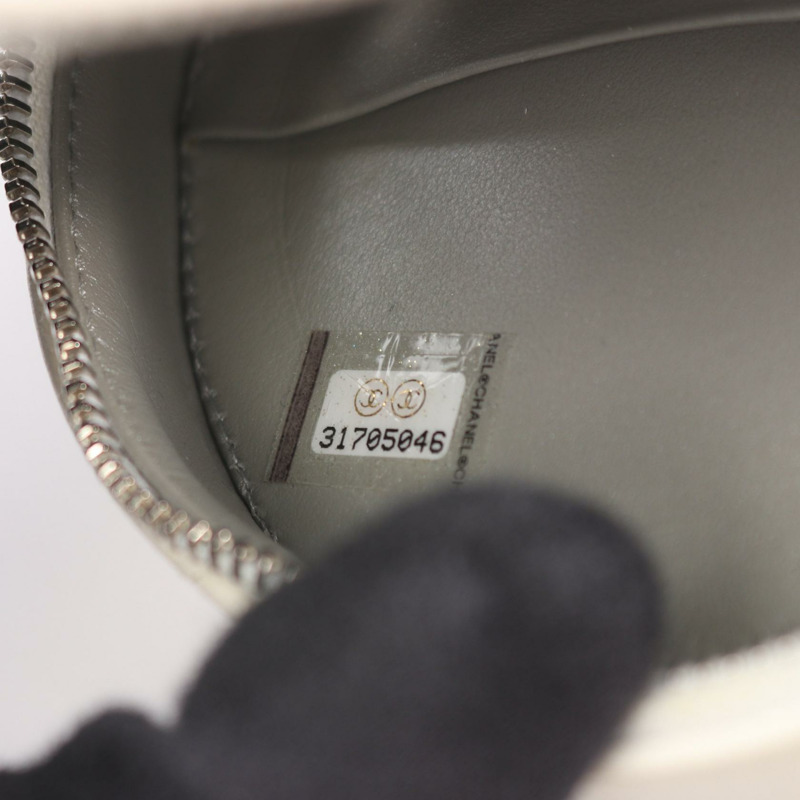 香奈兒 (CHANEL) Matelasse 單肩斜背包 AP2388 白色皮革金屬 SHW 二手 CC-4