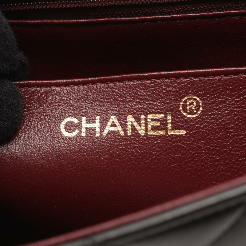 香奈兒 (CHANEL) 絎縫 Diana 翻蓋單肩斜挎包，羊皮材質，黑色，金色五金，二手-3