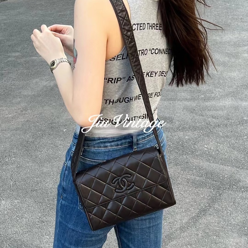 Chanel • So Black 黑武士全皮郵差包 在台現貨-0