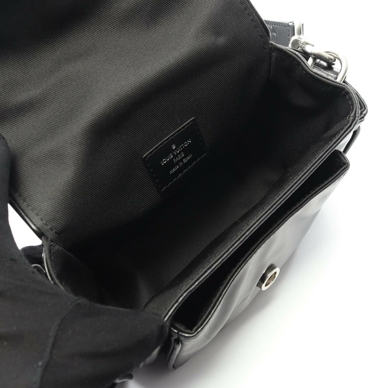 路易威登 Cargo 穿戴式皮夾單肩斜背包 M13989 黑色皮革-2