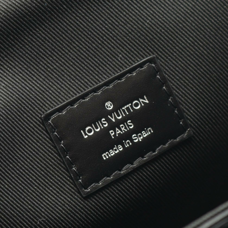 路易威登 Cargo 穿戴式皮夾單肩斜背包 M13989 黑色皮革-3