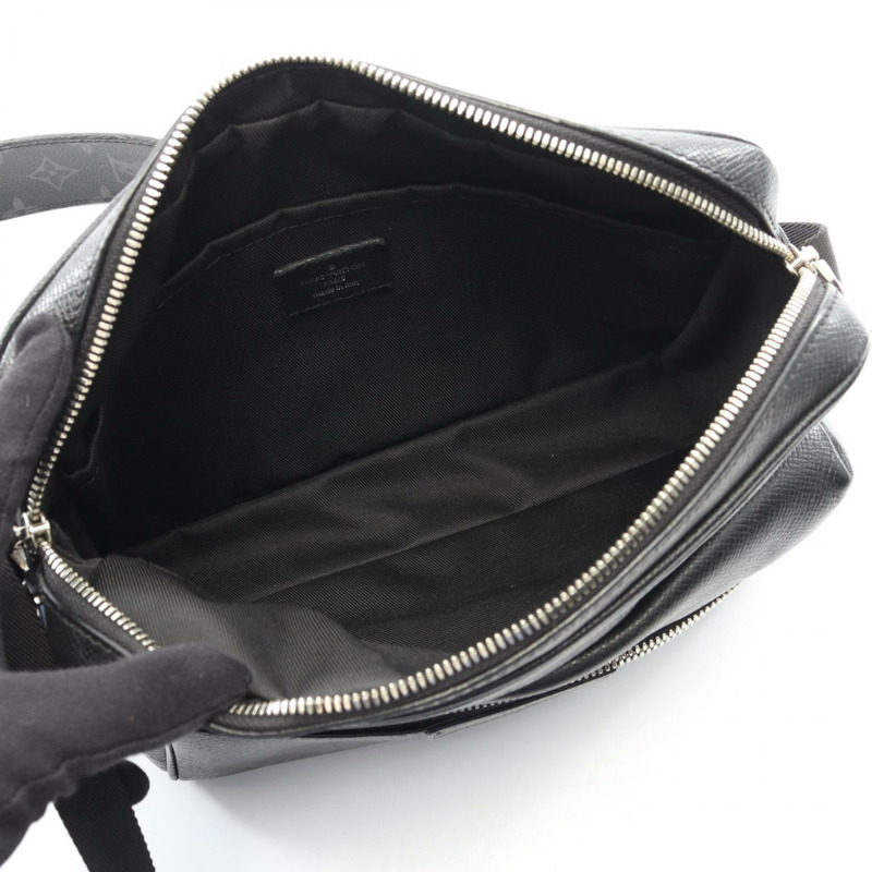 路易威登戶外信差PM單肩斜背包 M30233 Taigalama Noir-2