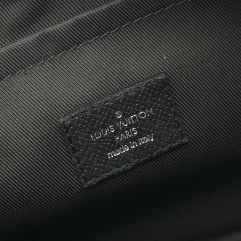 路易威登戶外信差PM單肩斜背包 M30233 Taigalama Noir-3