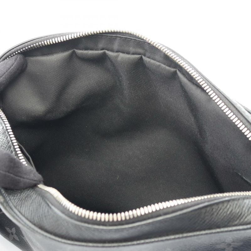 路易威登戶外信差PM單肩斜背包 M30233 Taigalama Noir-5