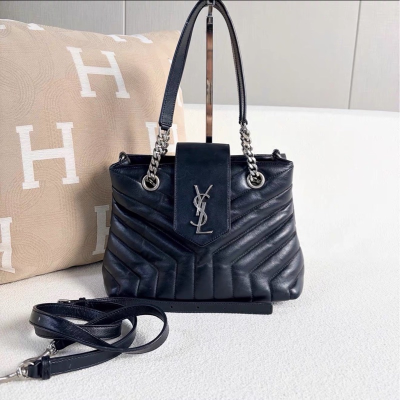 高級實用款💎99新🆕Ysl聖羅蘭黑銀loulou鏈條托特包單肩手提包-4