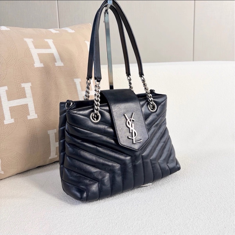高級實用款💎99新🆕Ysl聖羅蘭黑銀loulou鏈條托特包單肩手提包-9