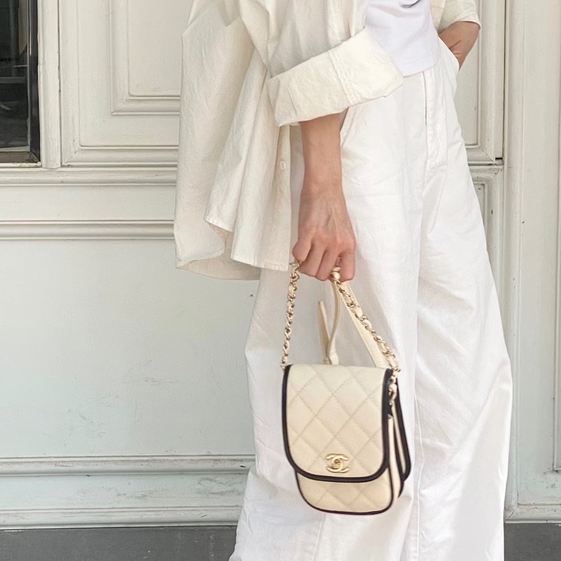 ✨Chanel 21s黑白熊貓郵差包 mini 99新 有保卡🖤-2