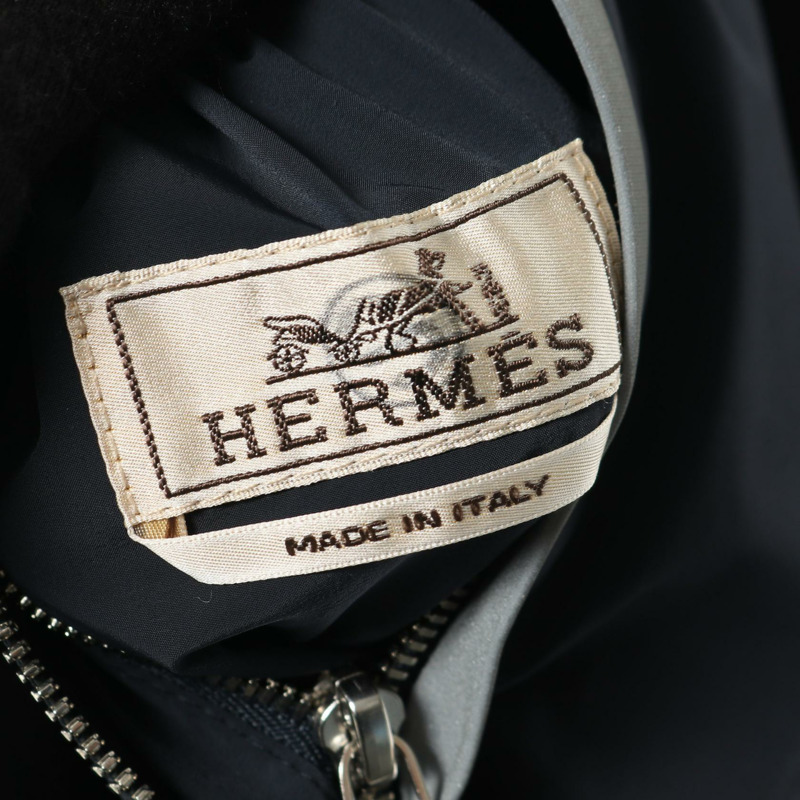 愛馬仕 (HERMES) 拉鍊連帽夾克，尼龍材質，海軍藍/綠色/多色，二手男款，尺寸 50-4