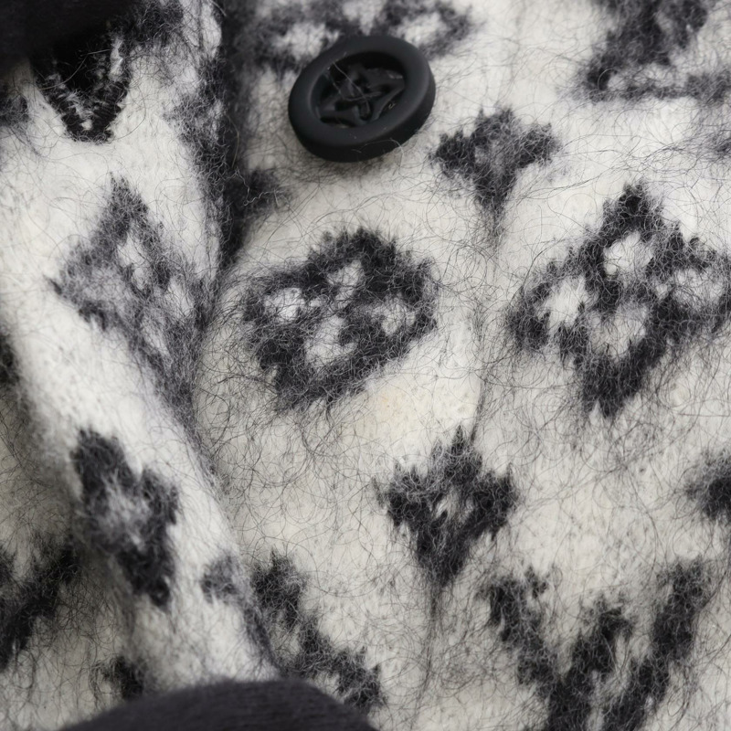 路易威登 Monogram 羊毛尼龍馬海毛混紡拉絨開襟羊毛衫，米色、黑色、灰色，二手-4