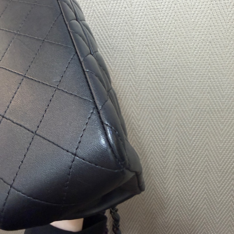 Chanel 銀黑羊皮銀黑釦mini CF20. A69900-9