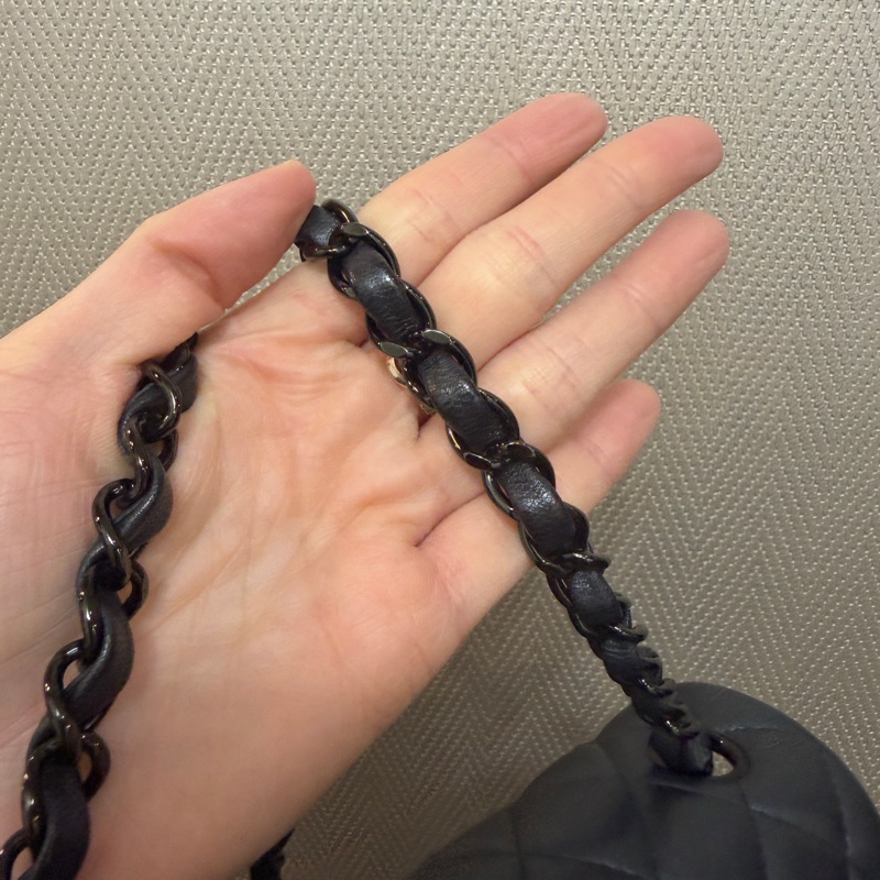 Chanel 銀黑羊皮銀黑釦mini CF20. A69900-16