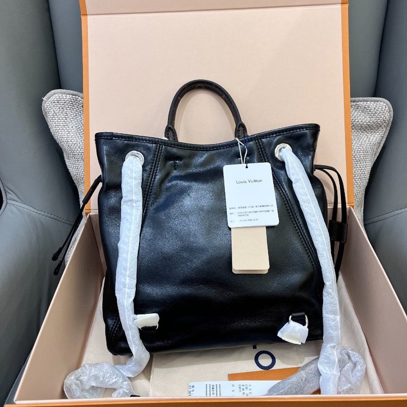 閒置新 路易威登/Louis Vuitton 黑武士off duty vibe羊皮黑色雙肩包 芯片款-6