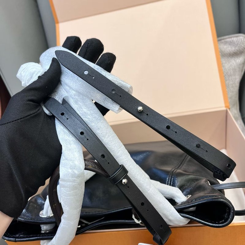 閒置新 路易威登/Louis Vuitton 黑武士off duty vibe羊皮黑色雙肩包 芯片款-9