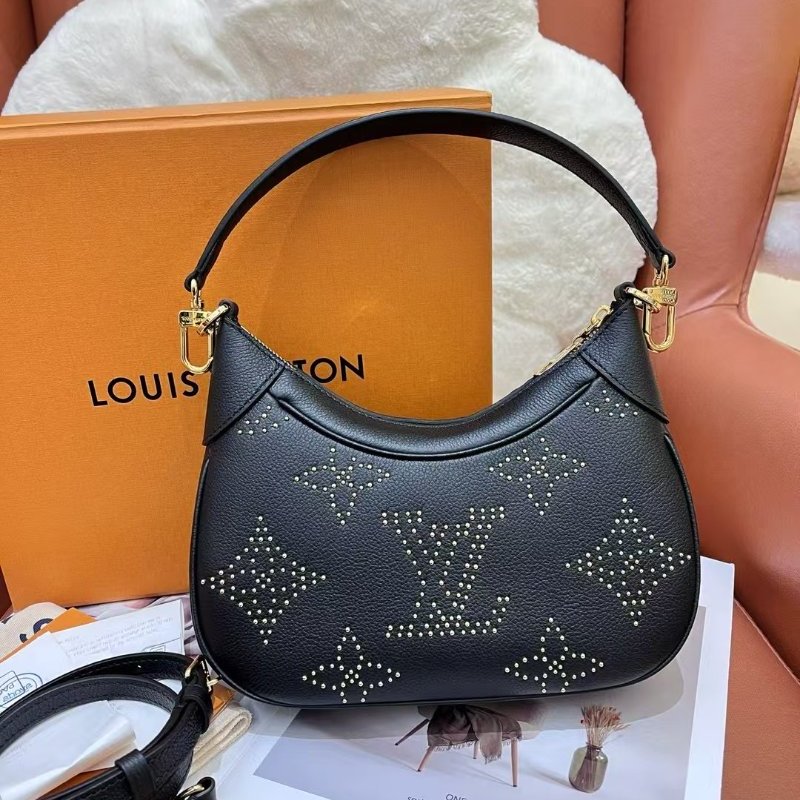 閒置新 路易威登/Louis Vuitton 黑色全皮鉚釘鏤空牛角腋下包 芯片款-6