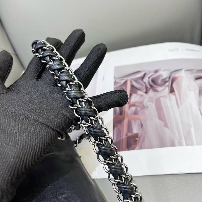 香奈兒/Chanel 滾邊南瓜腋下機場包-12